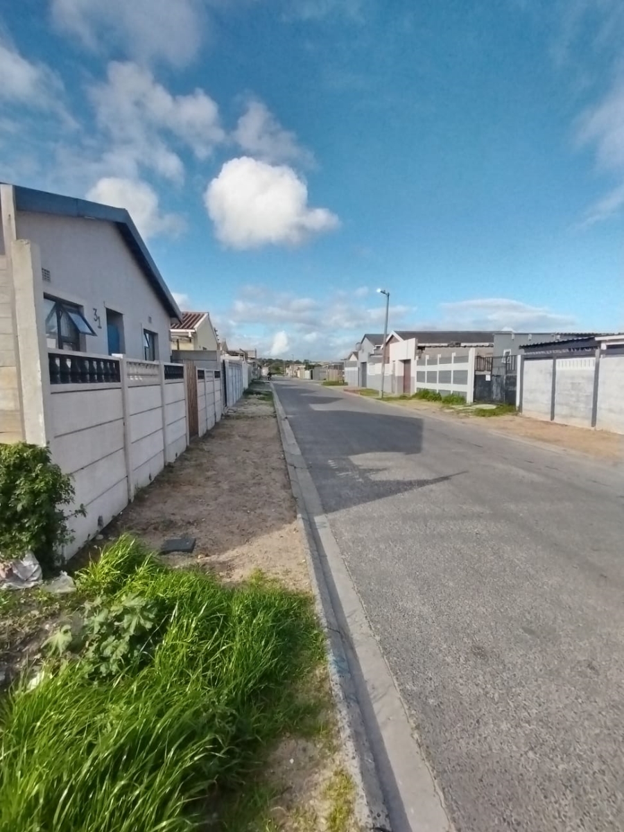  Bedroom Property for Sale in Lavender Hill Western Cape